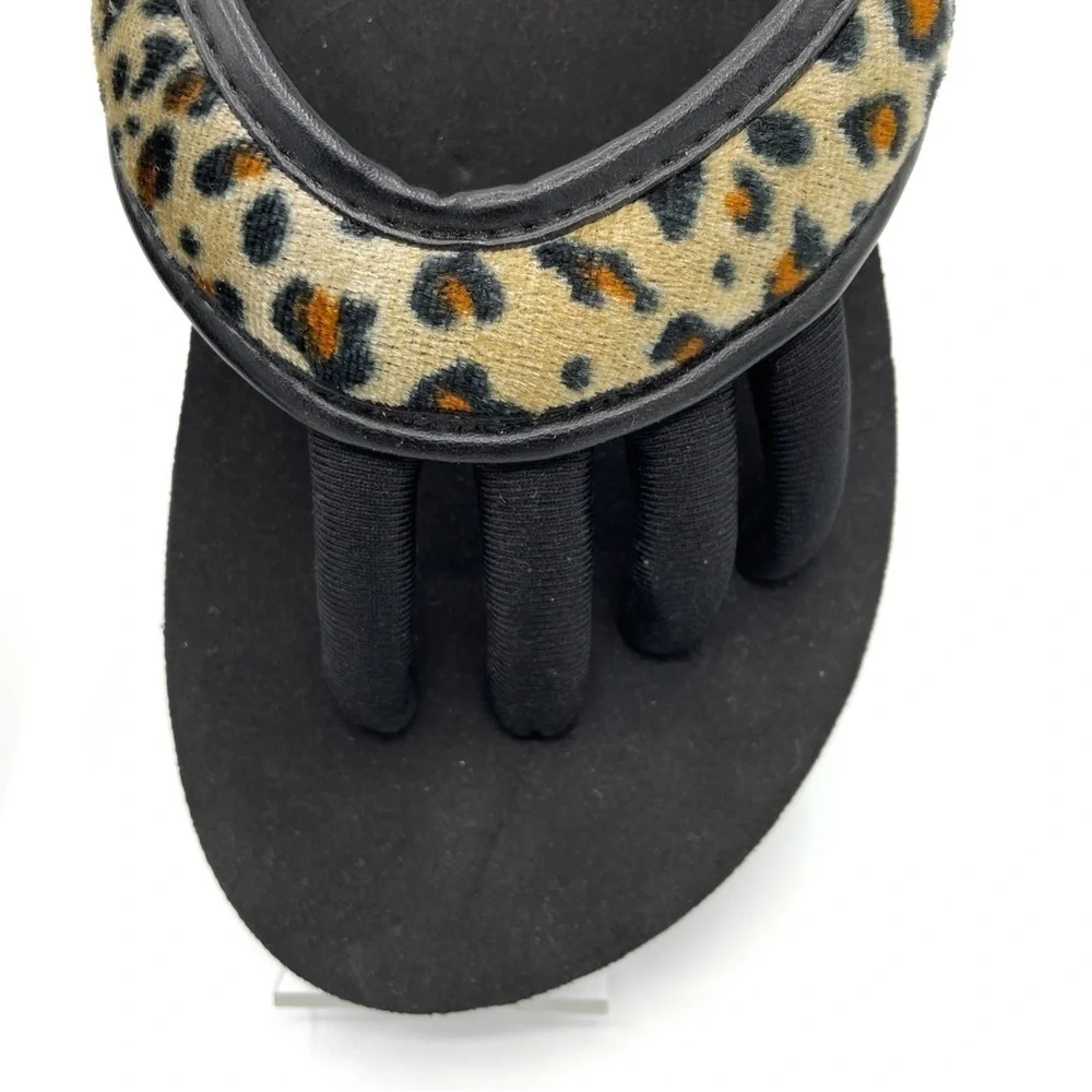 Pedi Couture leopard print pedicure sandals (S)